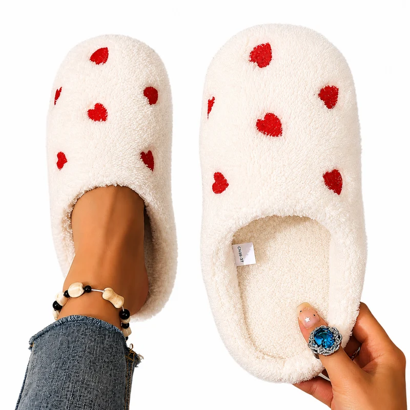 Miomu Pantuflas Blancas con Corazones, Sueños de Felpa